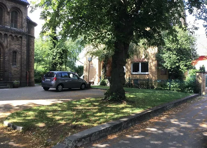 Altes Pfarrhaus * Oberhausen (North Rhine-Westphalia)